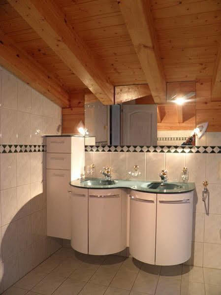 Apartament Haus Alpenperle Saas-Almagell Zewnętrze zdjęcie