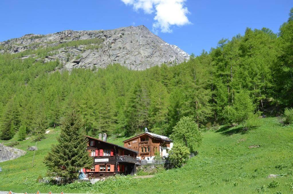 Apartament Haus Alpenperle Saas-Almagell Zewnętrze zdjęcie