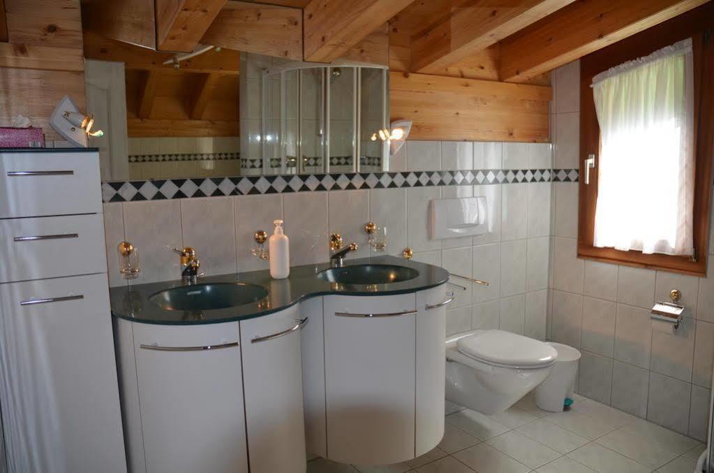 Apartament Haus Alpenperle Saas-Almagell Zewnętrze zdjęcie
